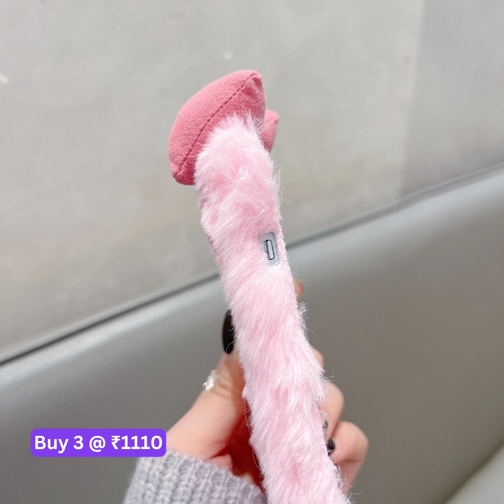 Bow Pattern Furry Soft Phone Case with Furry Bracelet - Samsung S25 Ultra