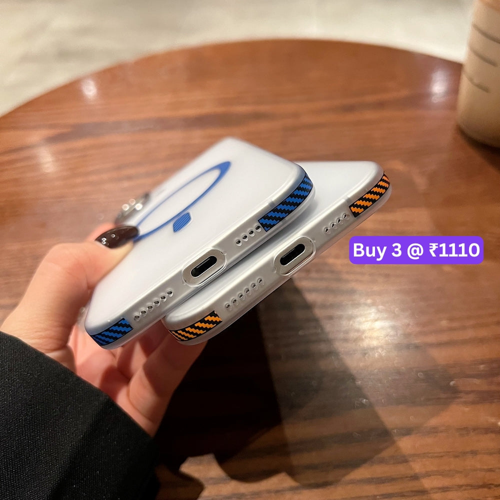 Carbon Fiber Pattern Built-in Magnetic Shockproof Phone Case - iPhone 16