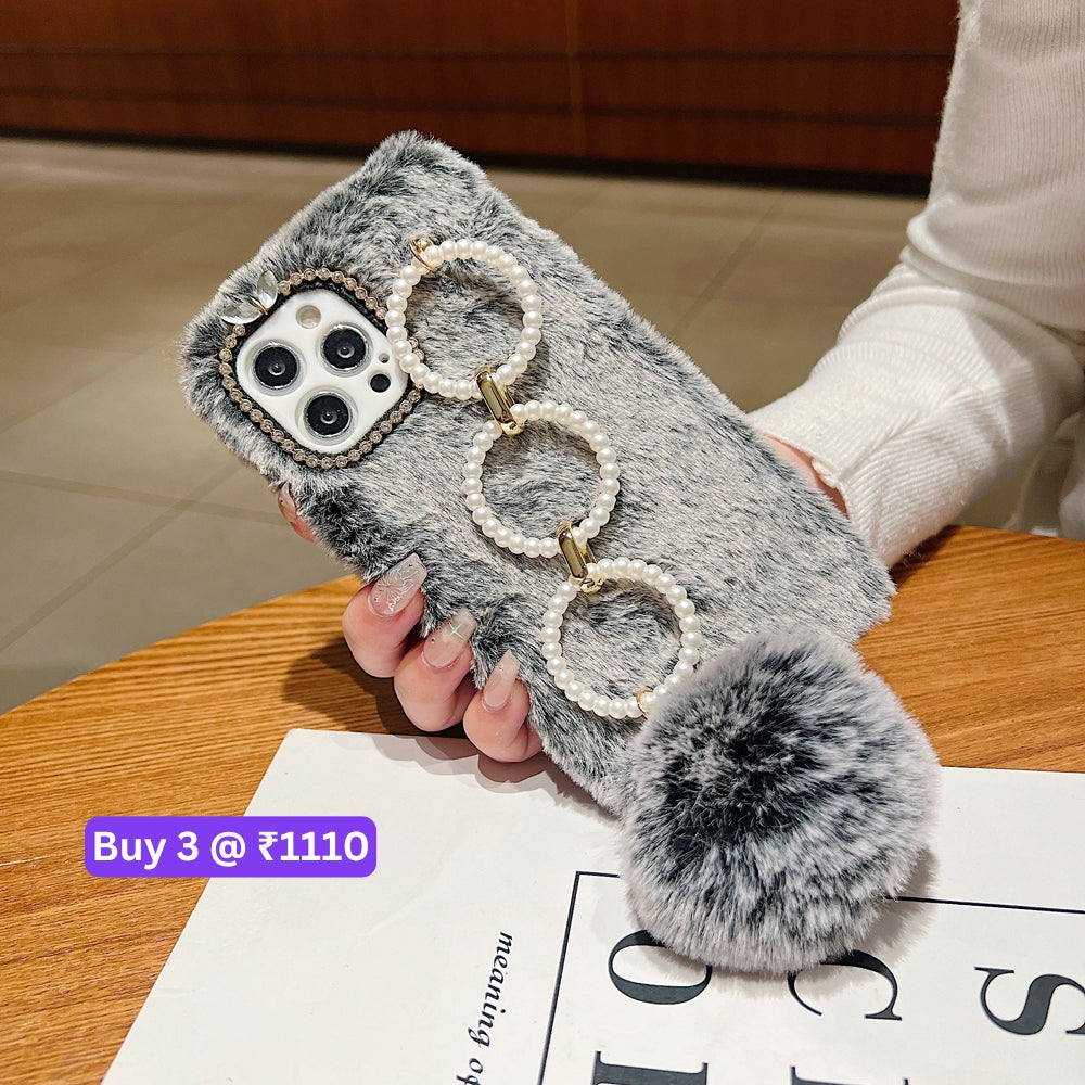 Luxury Winter Soft Furry Phone Case With Pearl Bracelet - iPhone 16 Plus