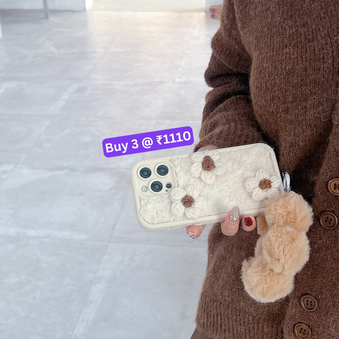 Woolen Flower Furry TPU (Soft) Camera Protection Phone Case with Bracelet - iPhone 15 Pro Max