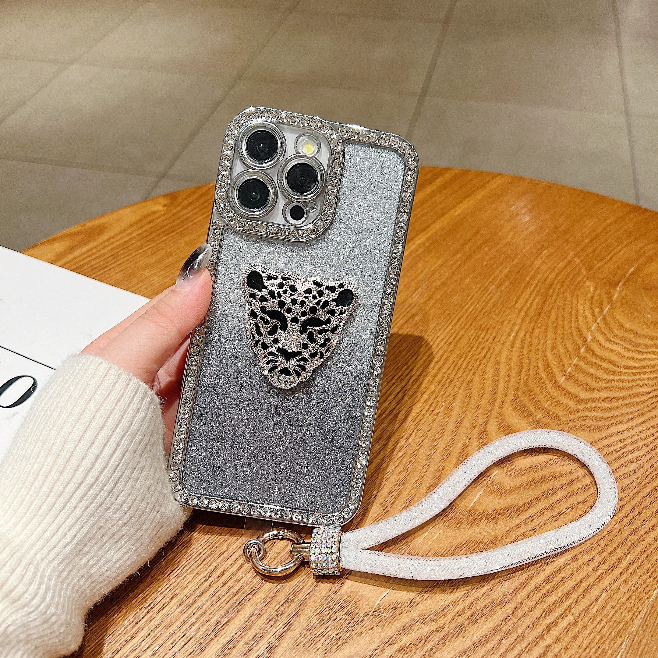 Glittary Tiger Stone Border  Transparent Phone Case With Bracelet - iPhone 15 Pro Max