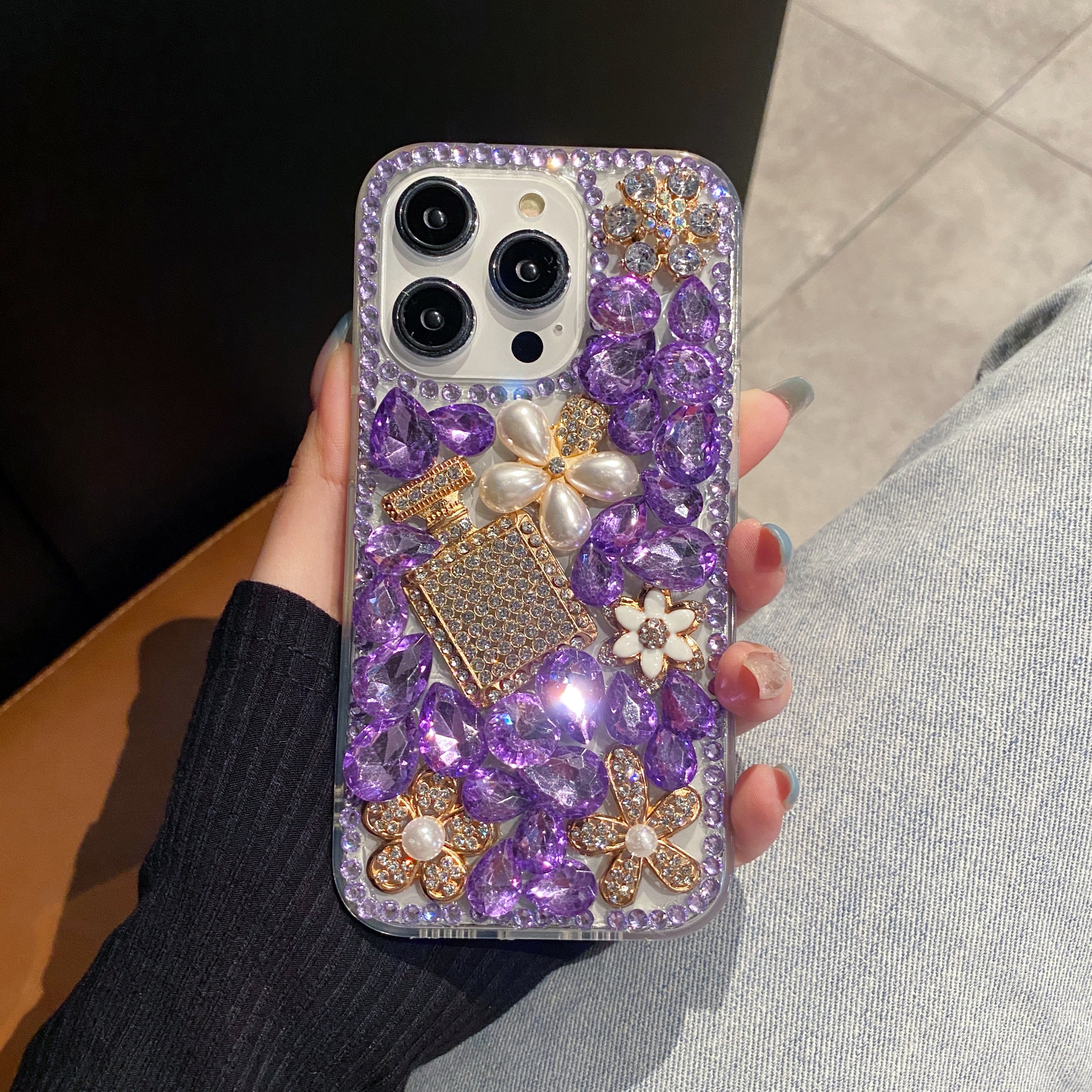 Handmade Crystal Pearl And Floral Plating Anti-fall Case - iPhone 15 Plus