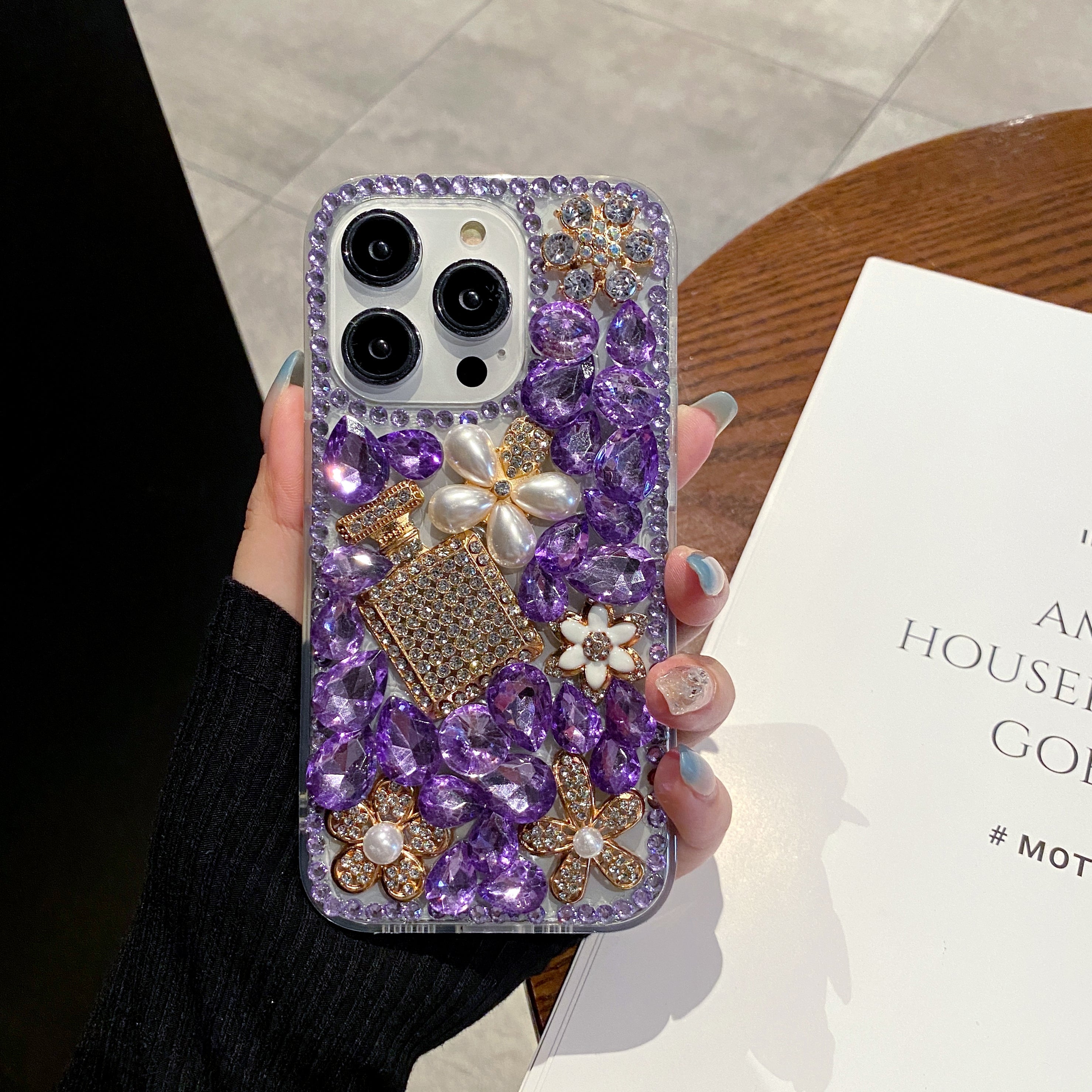 Handmade Crystal Pearl And Floral Plating Anti-fall Case - iPhone 15 Plus