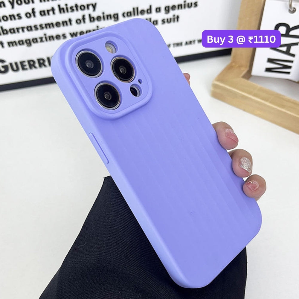 Premium Stripe Silicone Camera Protection Cover - iPhone 15 Plus